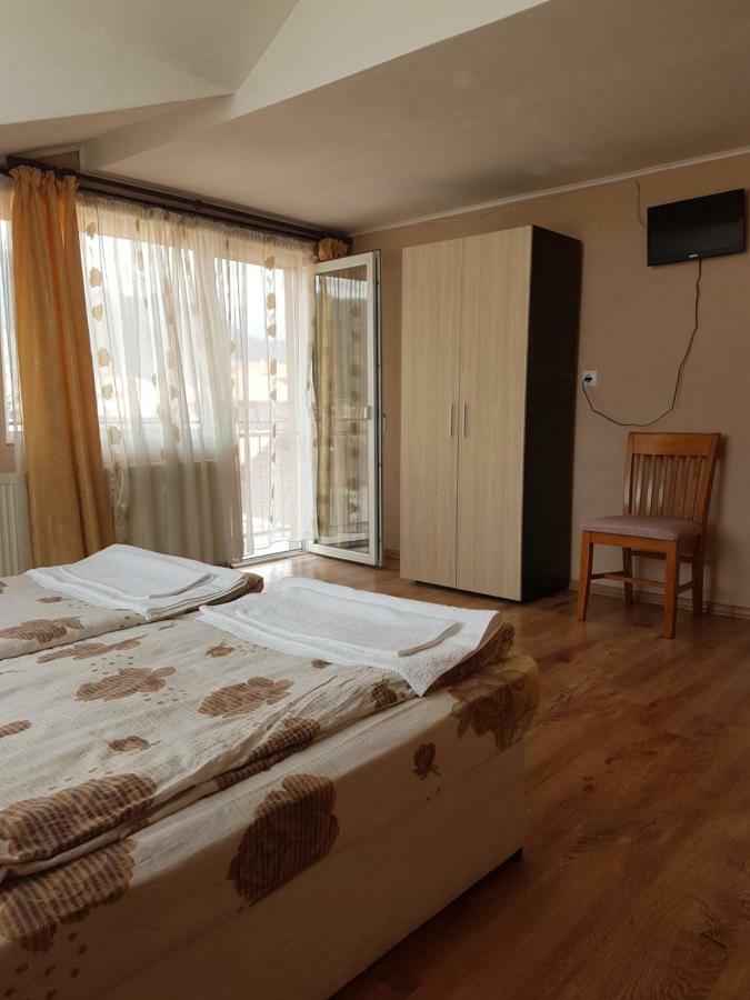 Yana Guest House Dobrinisjte Eksteriør bilde